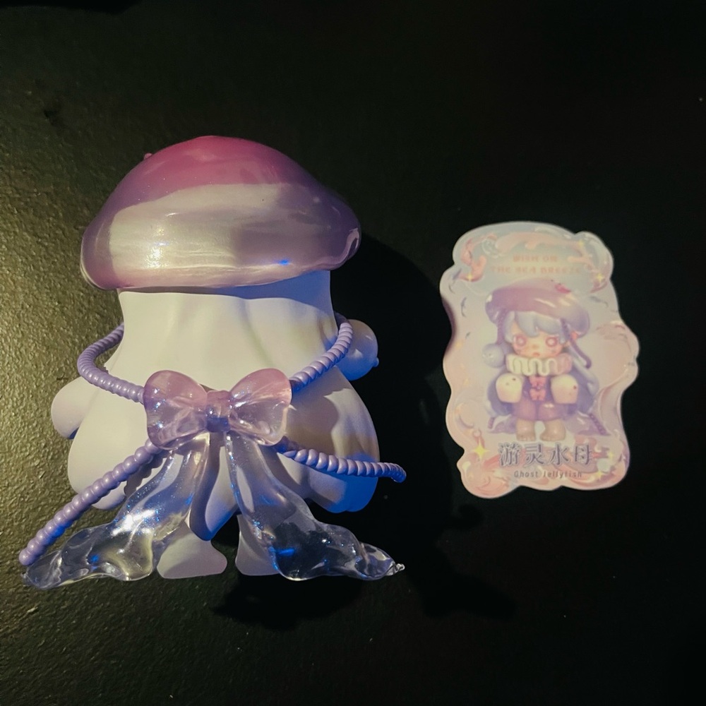 KEENO-V3 Wish On The Sea Breeze Surprise Blind Box Jellyfish Figure (Confirmed) - Picture 2 of 2